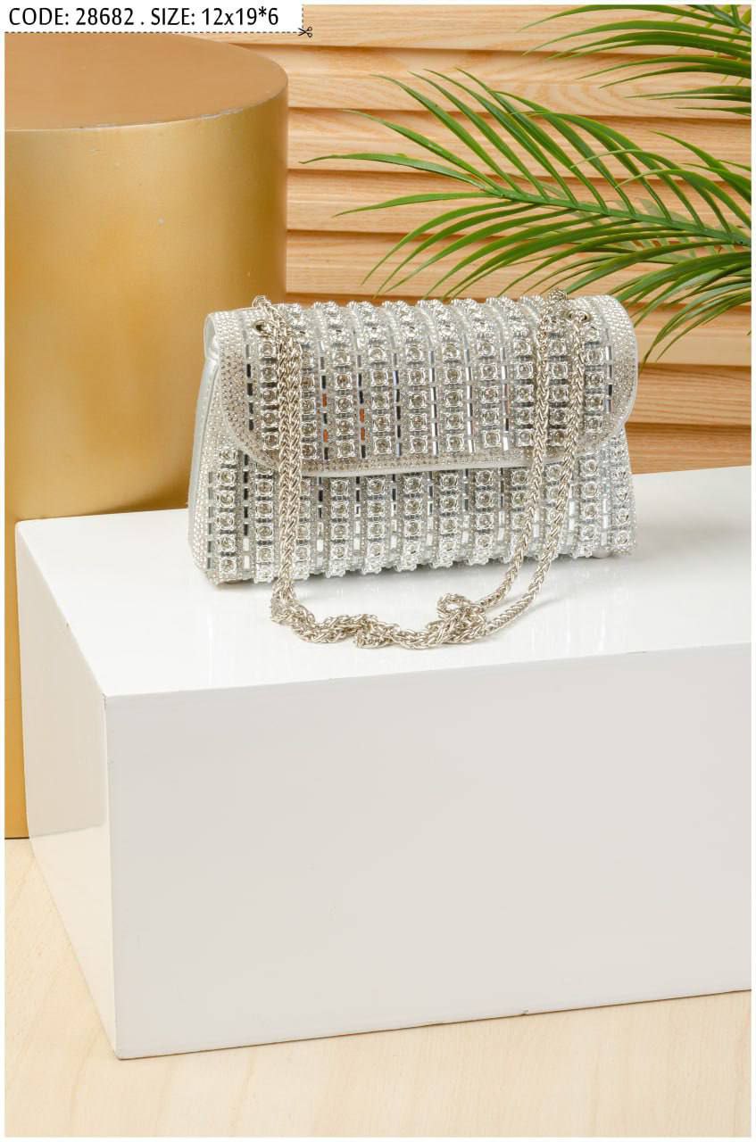 /public/uploads/photos/shares/Suzy bags/IMG_2680.jpeg